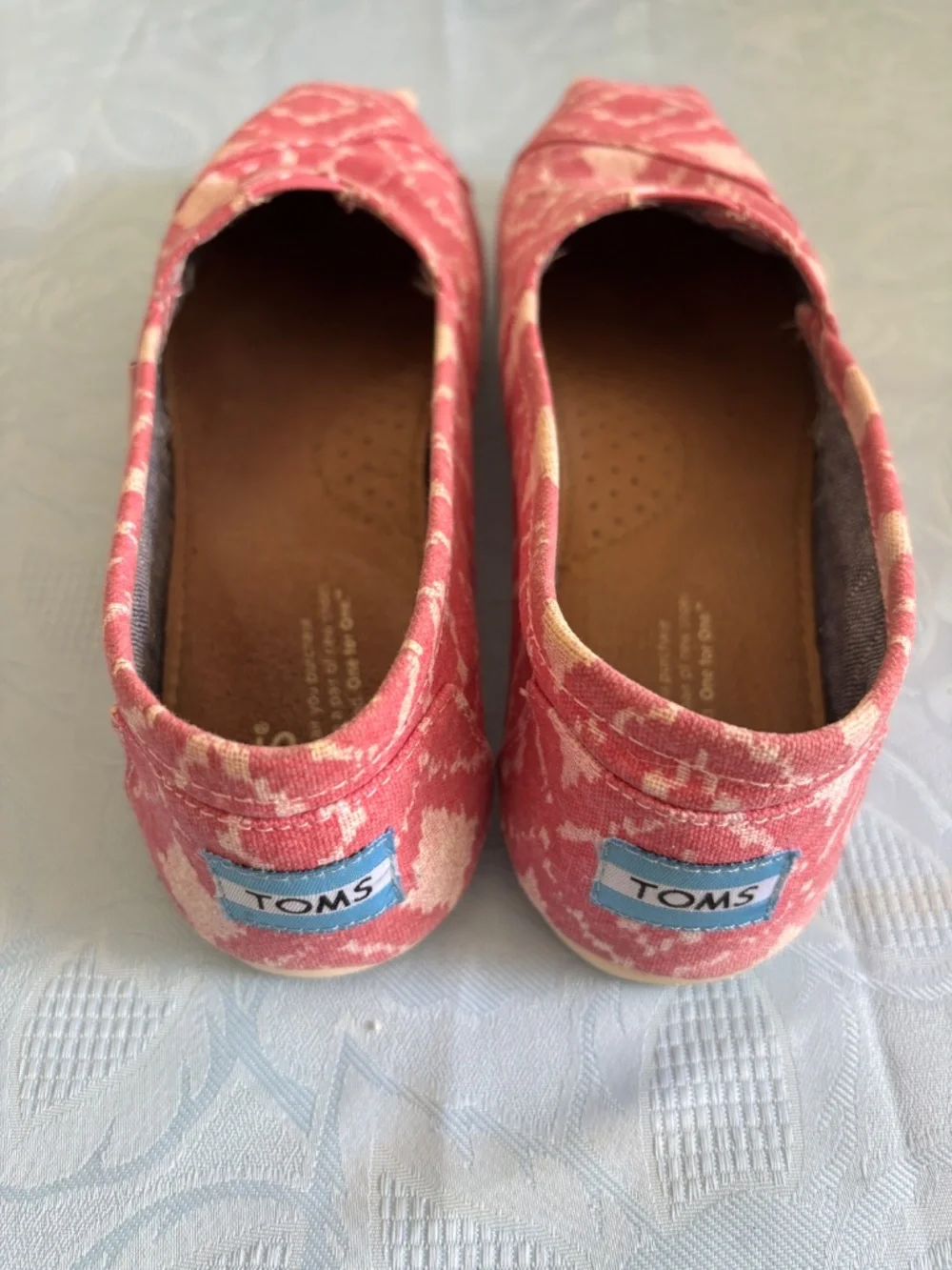 Toms slip shoes